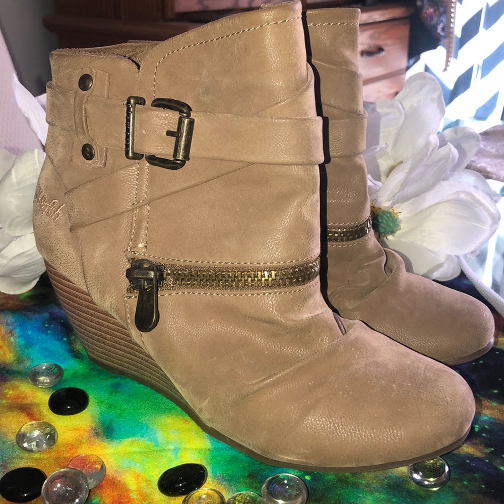 Blowfish boots